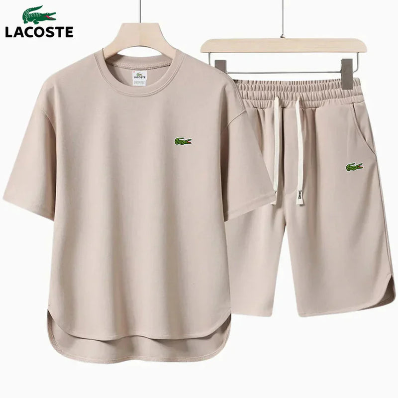 LACOSTE – Conjunto básico compuesto por camiseta y pantalones cortos