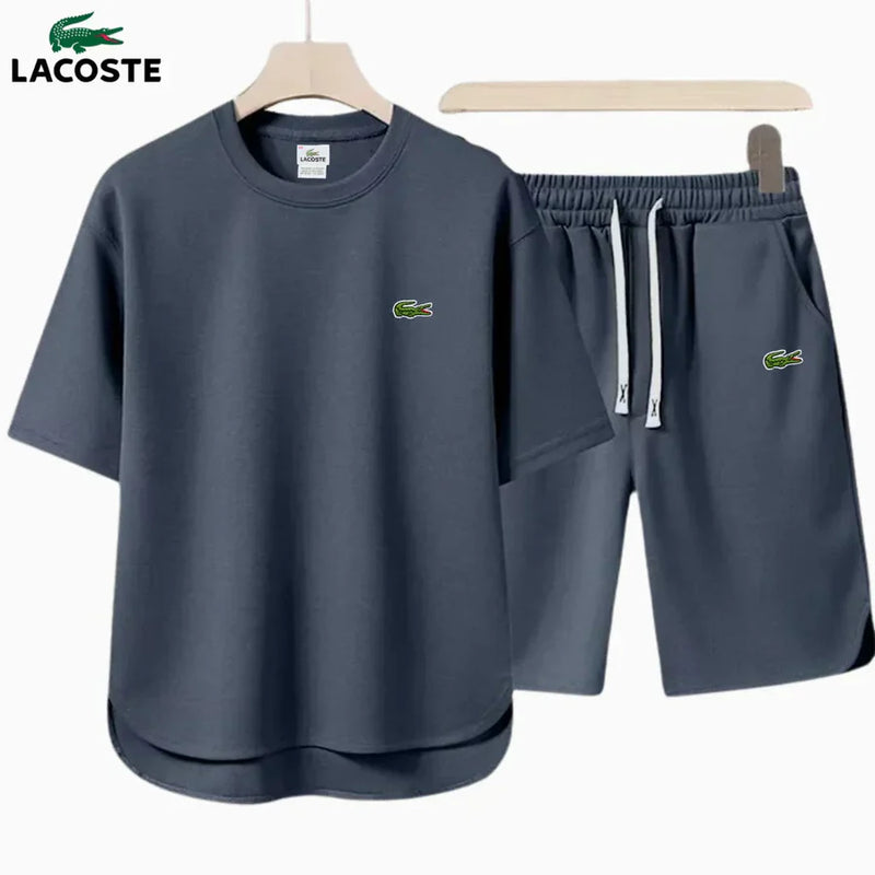 LACOSTE – Conjunto básico compuesto por camiseta y pantalones cortos